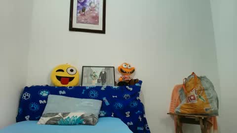    online show from 1, 2, 2025