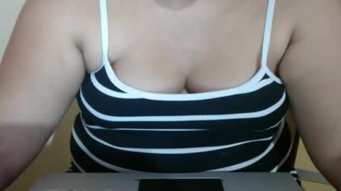 karolbb21 online show from 12, 2, 2026