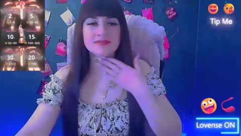 Snapshot of karolina_mia chatting on 22, 4, 2026 Caroline online show from 22, 4, 2026