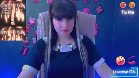 Snapshot of karolina_mia chatting on 6, 5, 2026 Caroline online show from 6, 5, 2026
