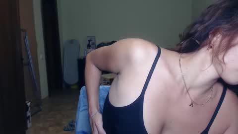 Snapshot of karolinasweet chatting on 3, 12, 2024 Mila online show from 3, 12, 2024