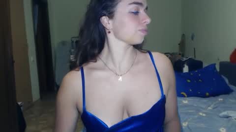 Snapshot of karolinasweet chatting on 17, 12, 2024 Mila online show from 17, 12, 2024