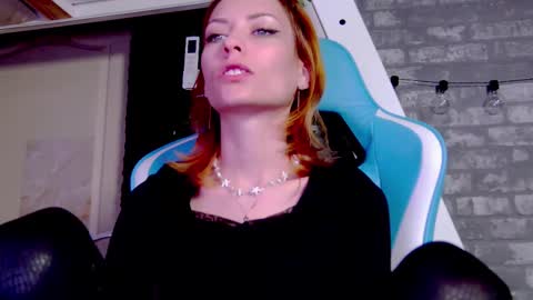 karoline121 online show from 9, 3, 2025