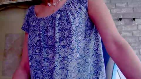 karoline121 online show from 10, 3, 2025