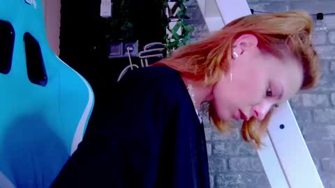 karoline121 online show from 10, 3, 2025