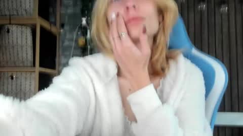 karoline121 online show from 28, 9, 2025