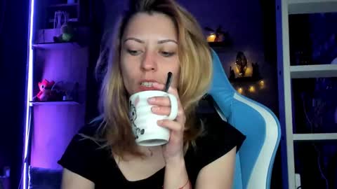 karoline121 online show from 19, 3, 2026