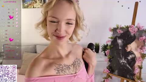Snapshot of karoline__white_ chatting on 7, 8, 2026 Karoline online show from 7, 8, 2026
