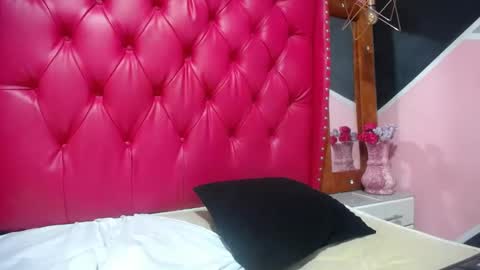 karoline_lov2 online show from 14, 2, 2025