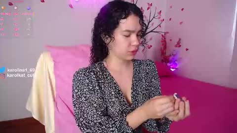 Karolina 3 online show from 28, 9, 2025