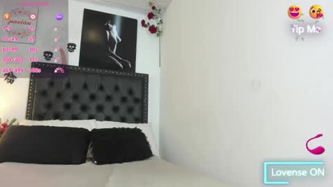 Snapshot of karolperes chatting on 18, 10, 2025 Karol online show from 18, 10, 2025