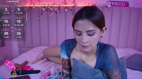 Snapshot of karriewatson chatting on 8, 11, 2025 Greta Brown online show from 8, 11, 2025