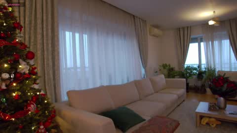 Snapshot of karrin chatting on 6, 12, 2024 K online show from 6, 12, 2024