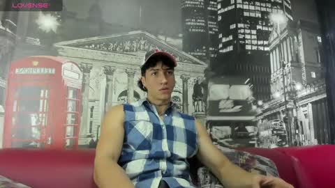 Snapshot of karybig3 chatting on 4, 3, 2025 ---Kary--- online show from 4, 3, 2025