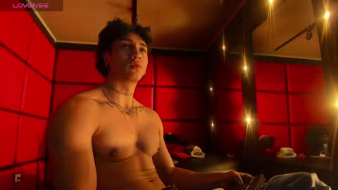 Snapshot of karybig3 chatting on 8, 3, 2025 ---Kary--- online show from 8, 3, 2025