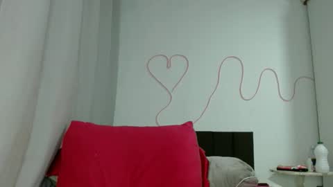 Snapshot of kasaltaradinho chatting on 15, 10, 2025 Tamires e Maicon online show from 15, 10, 2025