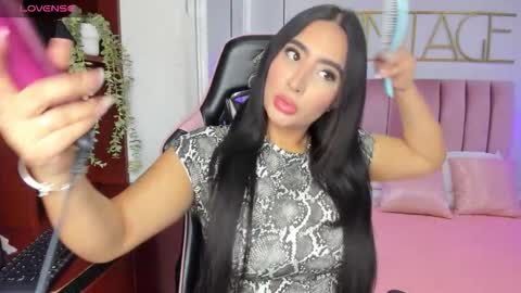 kaseythompson online show from 23, 9, 2025