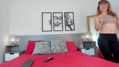 Snapshot of kassandr4 chatting on 29, 11, 2025 Kassandra online show from 29, 11, 2025