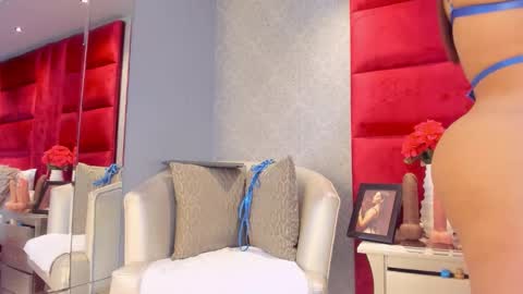 Kasandra Hall online show from 5, 11, 2025