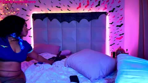 Snapshot of kat2025 chatting on 16, 10, 2025 BriannaBrave online show from 16, 10, 2025