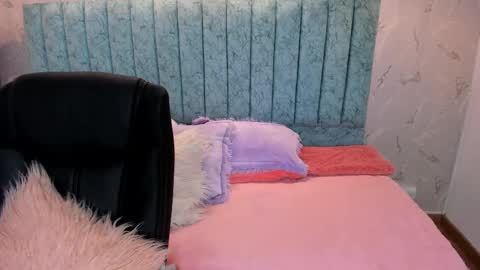 Snapshot of kat_blake chatting on 6, 10, 2025 kat_blake online show from 6, 10, 2025