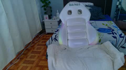 Snapshot of kataleya_29 chatting on 1, 12, 2025 kate online show from 1, 12, 2025