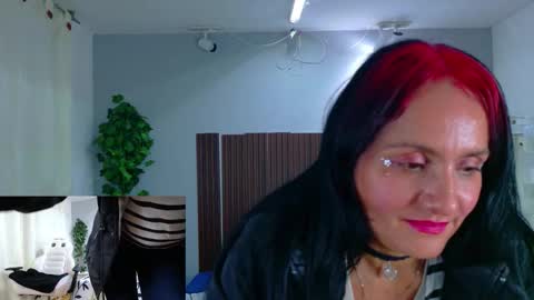 Snapshot of kataleya_29 chatting on 15, 12, 2025 kate online show from 15, 12, 2025