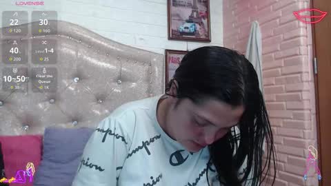 Snapshot of kataleyastiward chatting on 18, 10, 2025 KATA online show from 18, 10, 2025