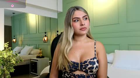 Snapshot of kataliina_18 chatting on 13, 9, 2025 Kat online show from 13, 9, 2025