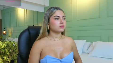 Snapshot of kataliina_18 chatting on 14, 9, 2025 Kat online show from 14, 9, 2025