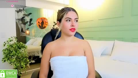 Snapshot of kataliina_18 chatting on 28, 10, 2025 Kat online show from 28, 10, 2025