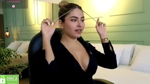 Snapshot of kataliina_18 chatting on 13, 11, 2025 Kat online show from 13, 11, 2025