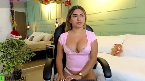 Snapshot of kataliina_18 chatting on 3, 12, 2025 Kat online show from 3, 12, 2025
