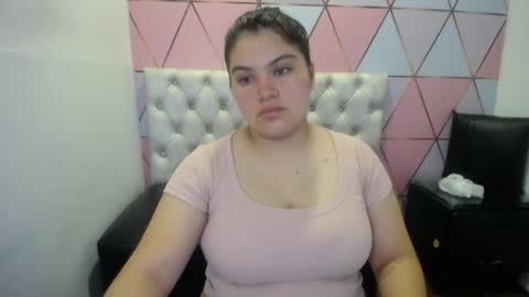 katalina santana25 online show from 5, 4, 2026