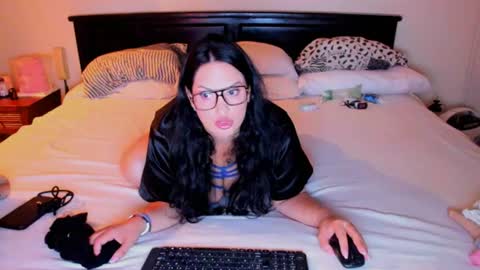 Snapshot of katarina_synnn chatting on 25, 6, 2026 kata online show from 25, 6, 2026