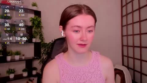 Snapshot of kate_cuddle chatting on 23, 4, 2026 Kate online show from 23, 4, 2026