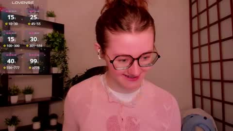 Snapshot of kate_cuddle chatting on 19, 5, 2026 Kate online show from 19, 5, 2026