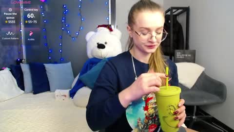 .Be kind and gentle with me and I will do my best for you.   online show from 15, 12, 2024