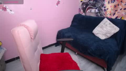 Snapshot of kate_lawrence_ chatting on 7, 2, 2025 kate_lawrence_ online show from 7, 2, 2025