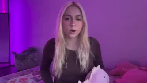 Snapshot of kateharperr chatting on 23, 10, 2025 kateharperr online show from 23, 10, 2025