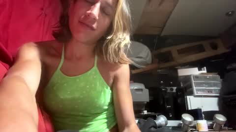 Snapshot of katelinxxx chatting on 20, 10, 2025 Katelin online show from 20, 10, 2025