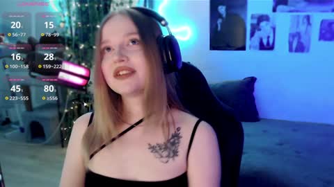 Snapshot of katerinaxvold chatting on 5, 2, 2025 Lisa online show from 5, 2, 2025