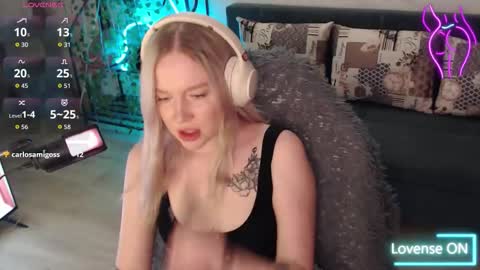 Snapshot of katerinaxvold chatting on 27, 9, 2025 Lisa online show from 27, 9, 2025