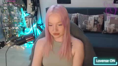 Snapshot of katerinaxvold chatting on 3, 11, 2025 Lisa online show from 3, 11, 2025