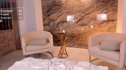 K A T E  online show from 4, 2, 2025