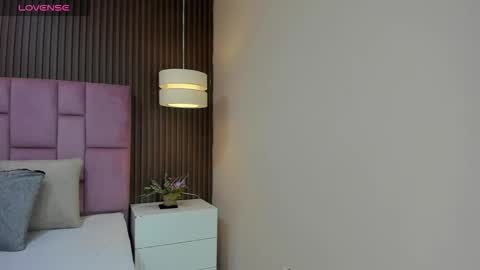   online show from 14, 12, 2025