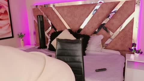 KatheGomez  online show from 12, 4, 2026