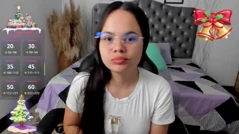 Snapshot of kathh_latorre chatting on 19, 12, 2025 kathh_latorre online show from 19, 12, 2025