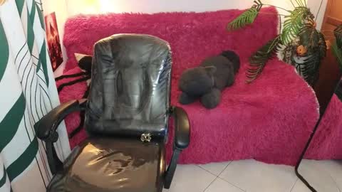 Snapshot of kathie_lozada chatting on 15, 10, 2025 kathie_lozada online show from 15, 10, 2025