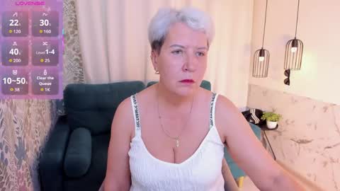 Snapshot of kathy_sunn chatting on 18, 5, 2026 Kathy online show from 18, 5, 2026